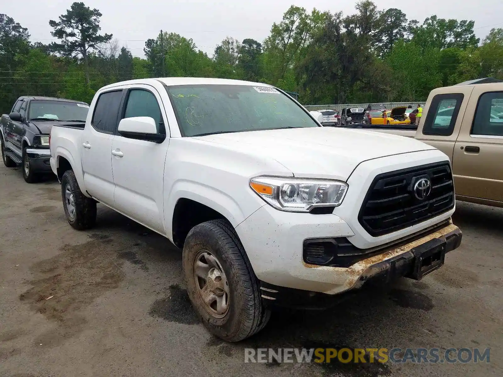 1 Photograph of a damaged car 5TFAX5GN8KX139754 TOYOTA TACOMA 2019