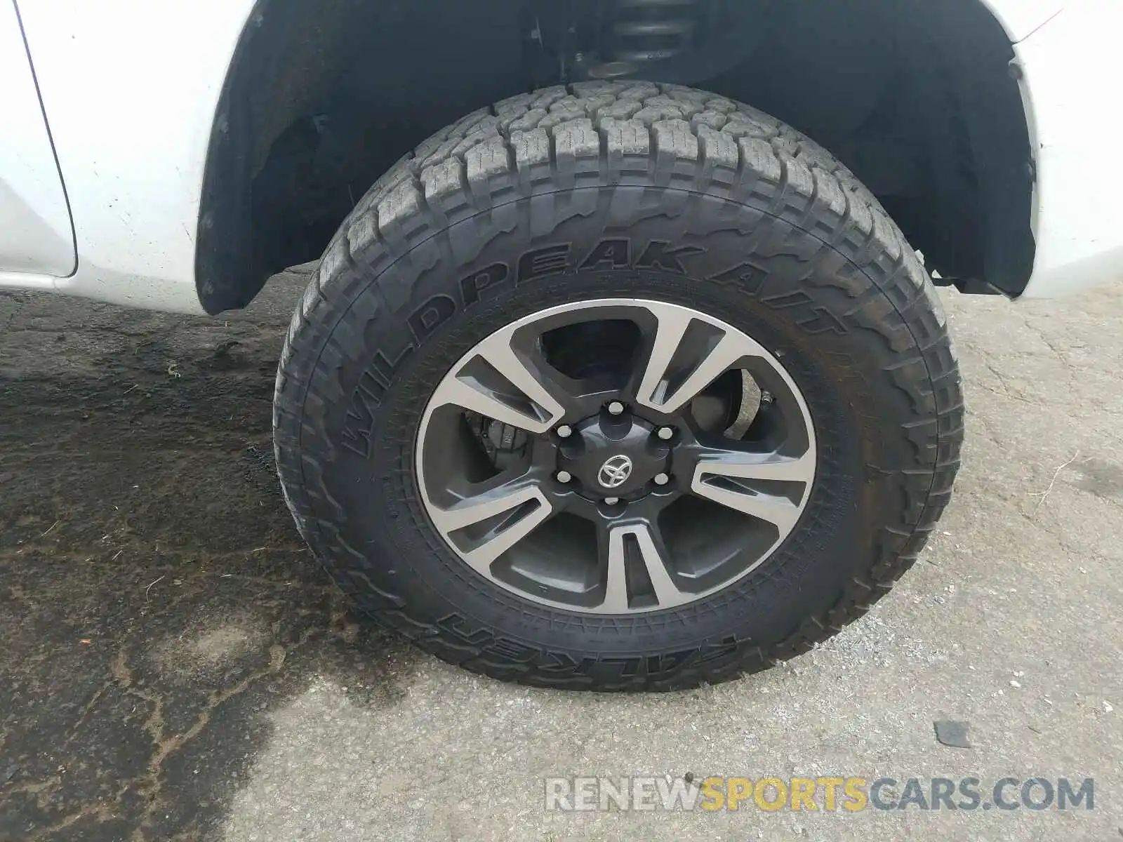 9 Photograph of a damaged car 5TFAX5GN8KX141410 TOYOTA TACOMA 2019