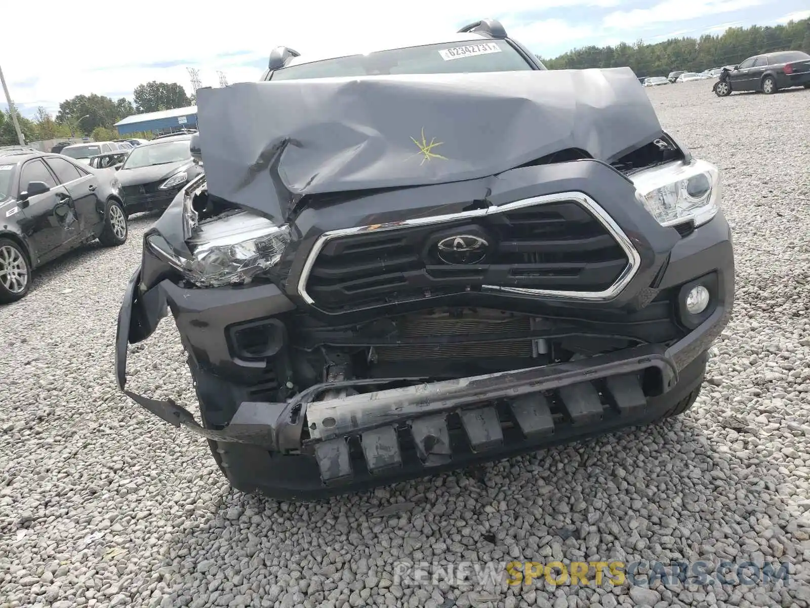 9 Photograph of a damaged car 5TFAX5GN8KX141844 TOYOTA TACOMA 2019