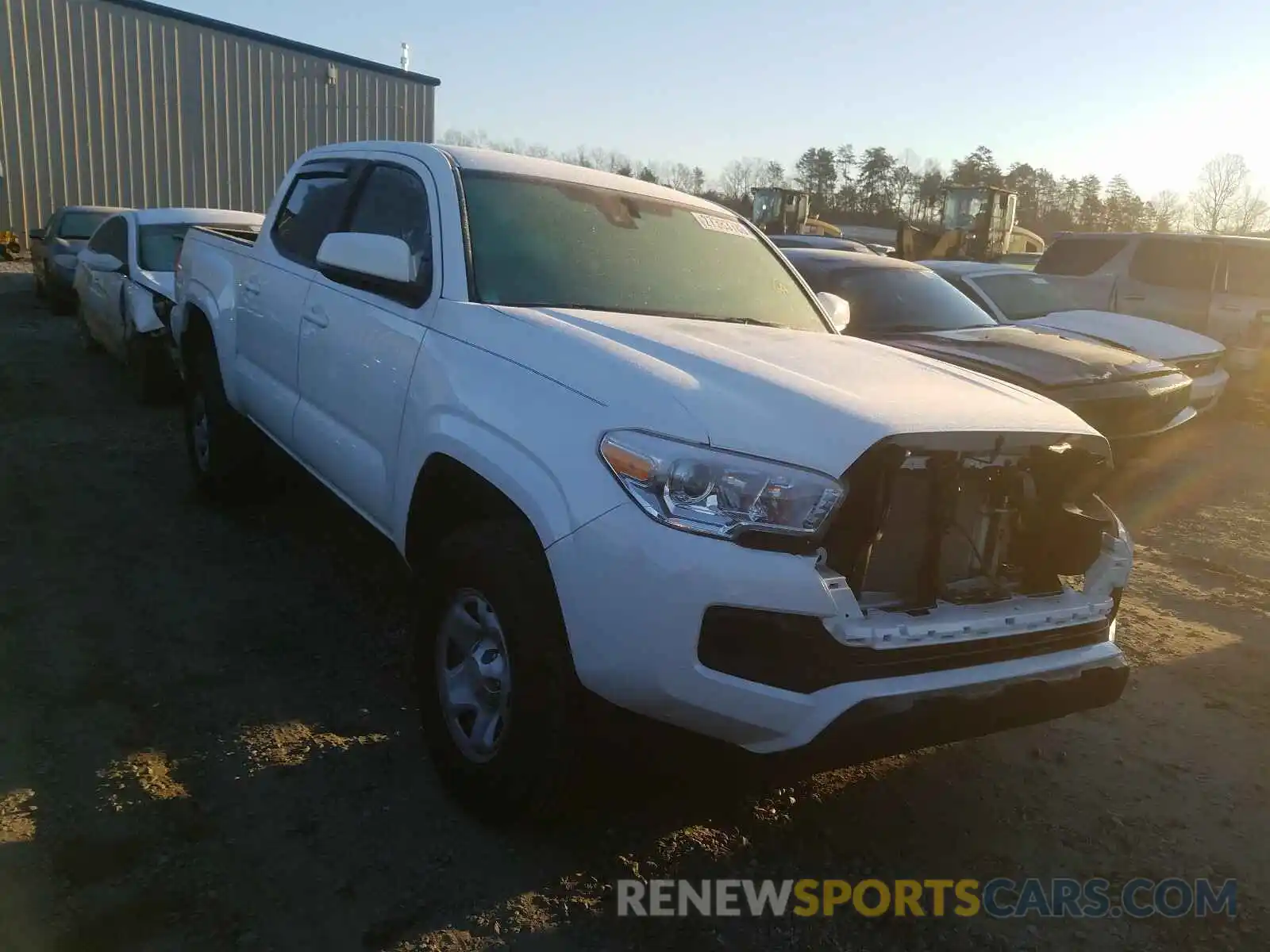 1 Photograph of a damaged car 5TFAX5GN8KX142556 TOYOTA TACOMA 2019