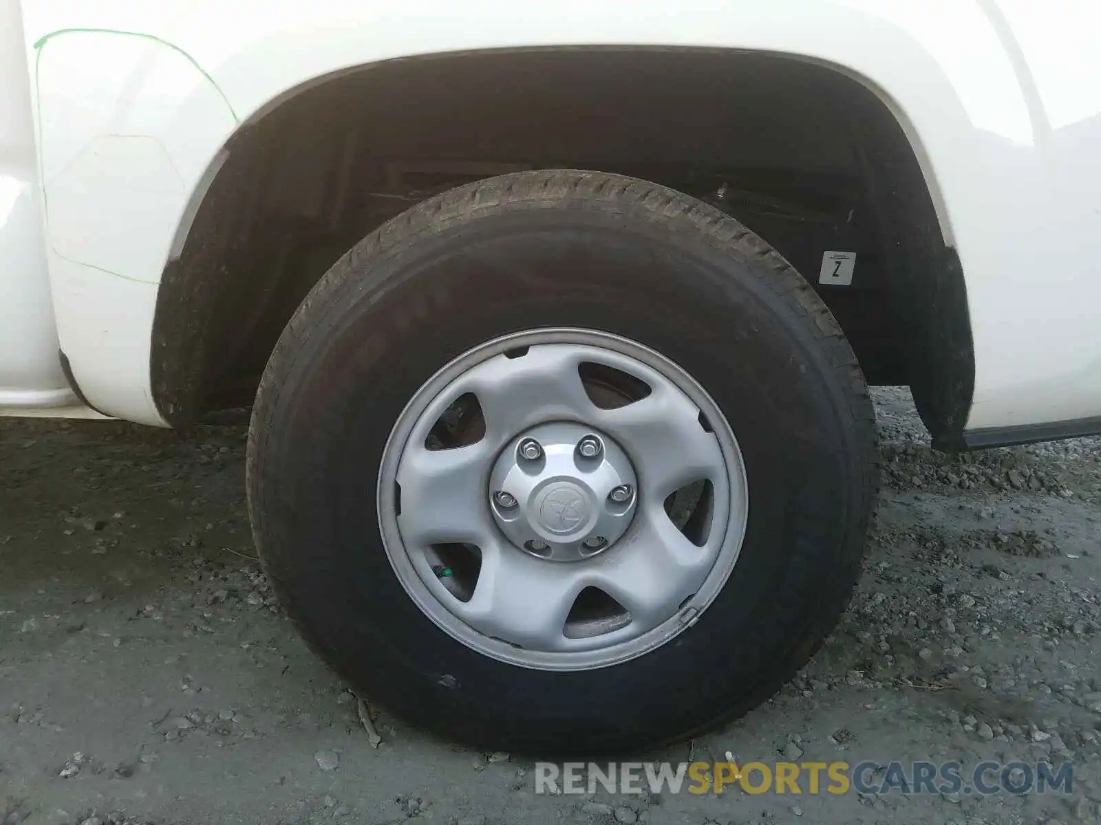 9 Photograph of a damaged car 5TFAX5GN8KX142556 TOYOTA TACOMA 2019