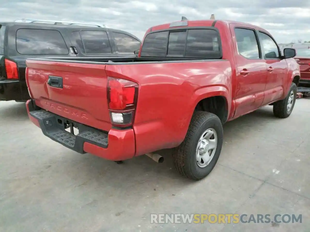 4 Photograph of a damaged car 5TFAX5GN8KX149023 TOYOTA TACOMA 2019