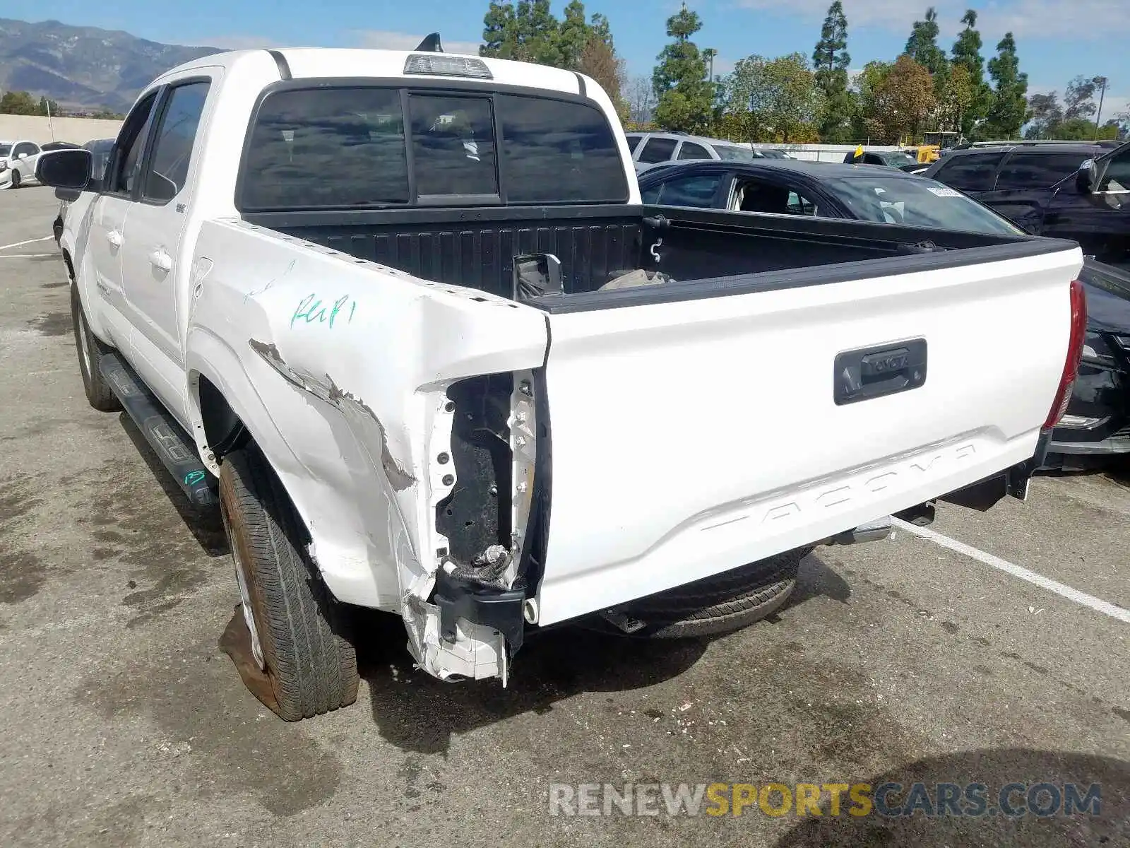 3 Photograph of a damaged car 5TFAX5GN8KX149684 TOYOTA TACOMA 2019