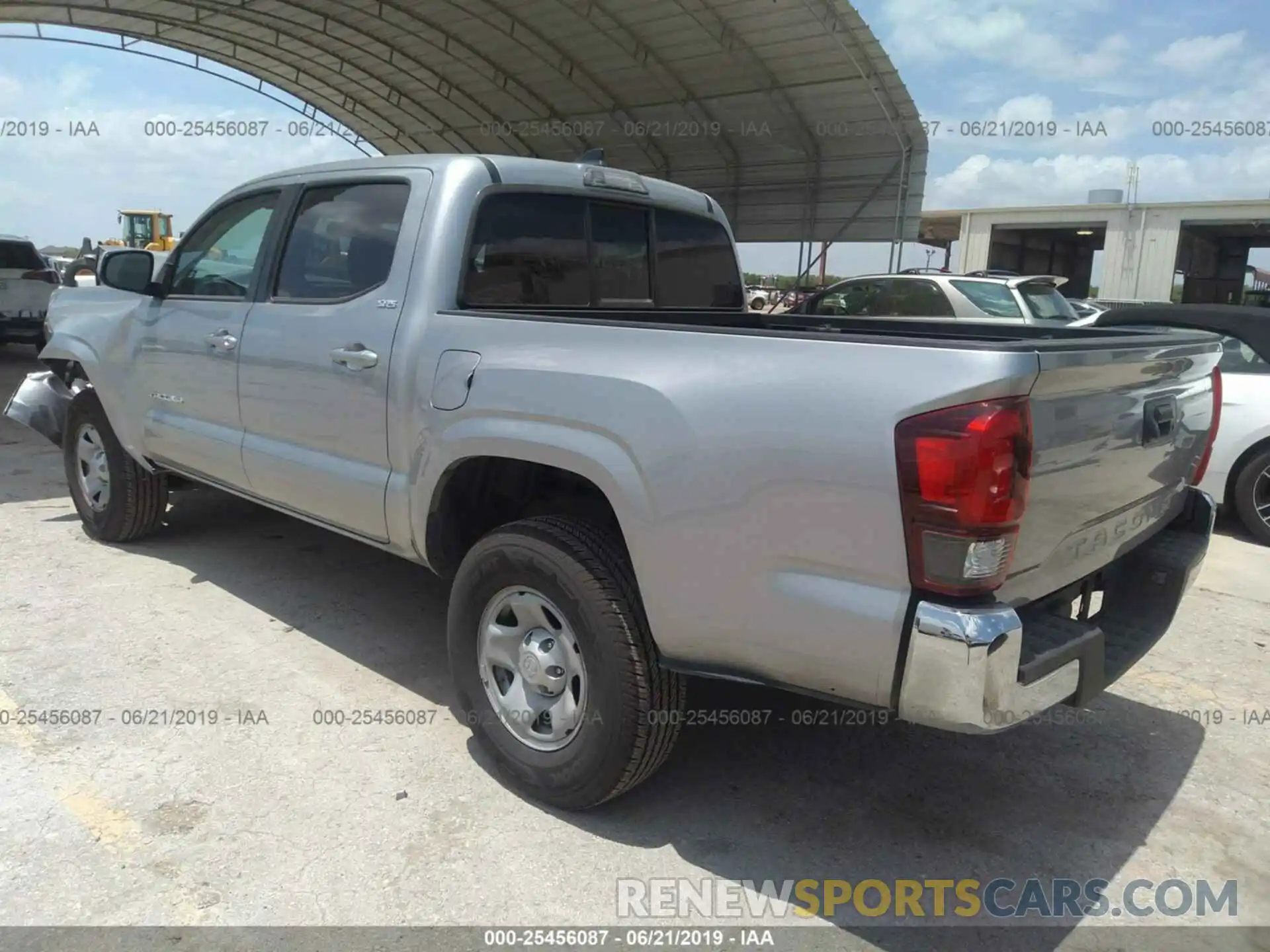 3 Photograph of a damaged car 5TFAX5GN8KX150320 TOYOTA TACOMA 2019