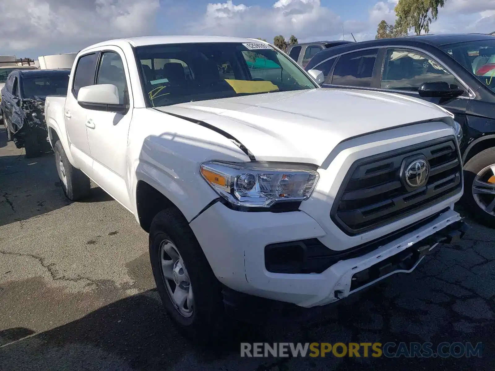 1 Photograph of a damaged car 5TFAX5GN8KX151502 TOYOTA TACOMA 2019