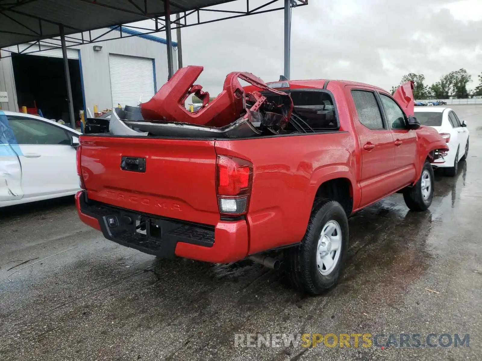 4 Photograph of a damaged car 5TFAX5GN8KX157770 TOYOTA TACOMA 2019