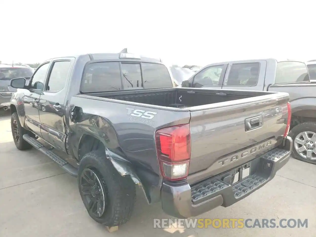 3 Photograph of a damaged car 5TFAX5GN9KX133770 TOYOTA TACOMA 2019