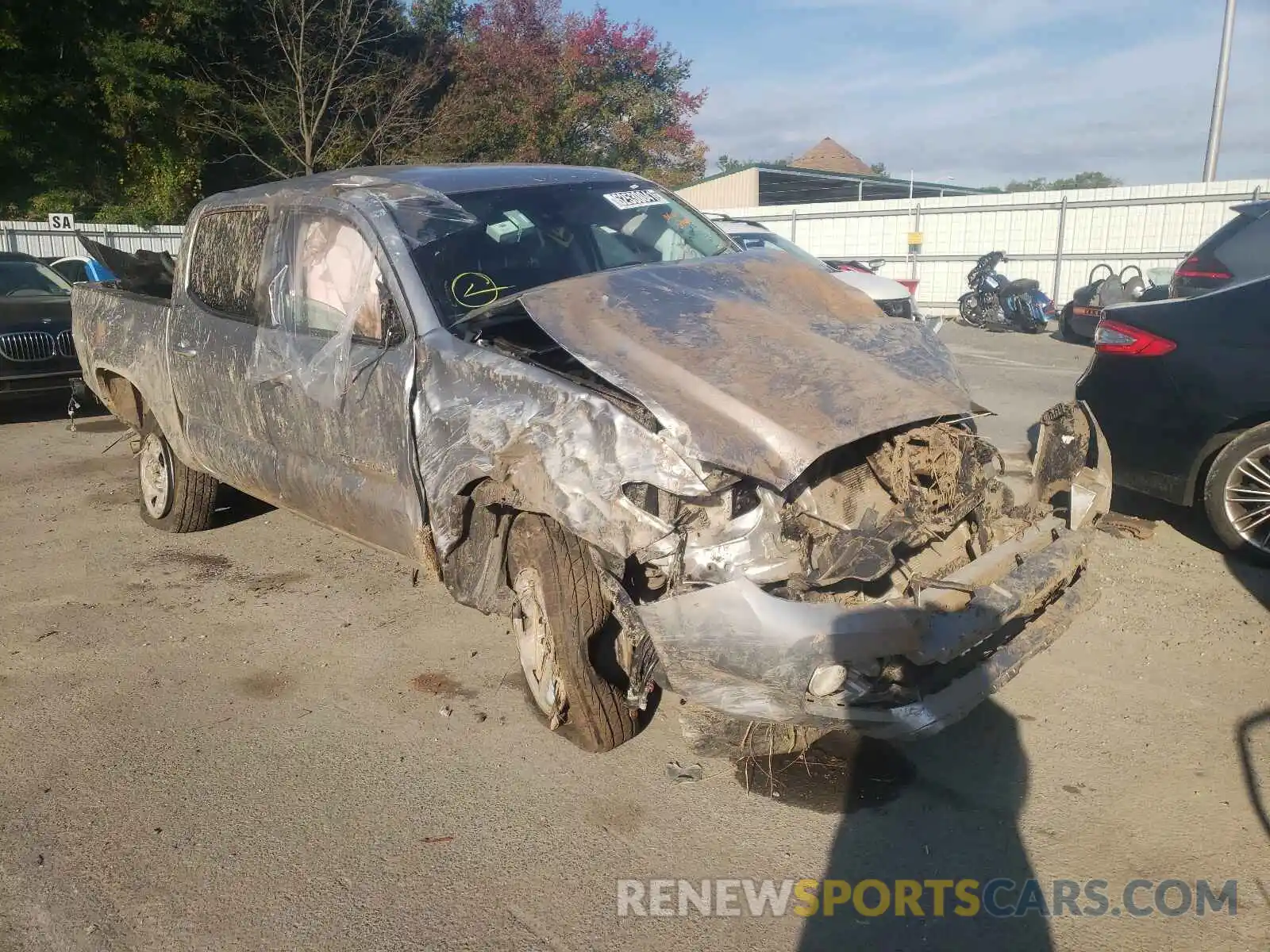 1 Photograph of a damaged car 5TFAX5GN9KX134143 TOYOTA TACOMA 2019