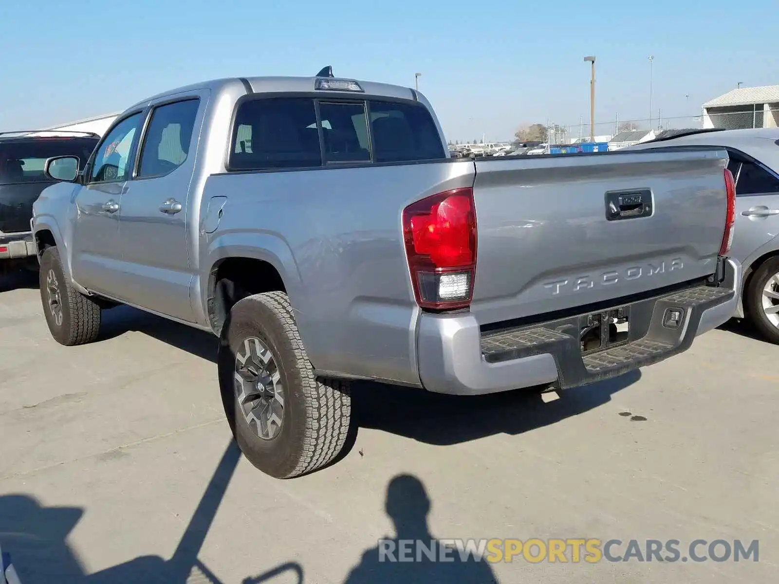 3 Photograph of a damaged car 5TFAX5GN9KX135261 TOYOTA TACOMA 2019