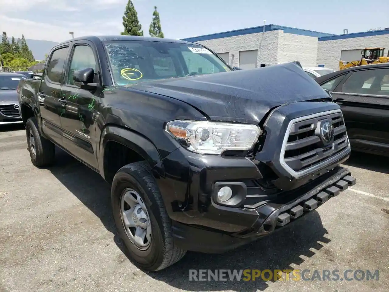 1 Photograph of a damaged car 5TFAX5GN9KX136751 TOYOTA TACOMA 2019