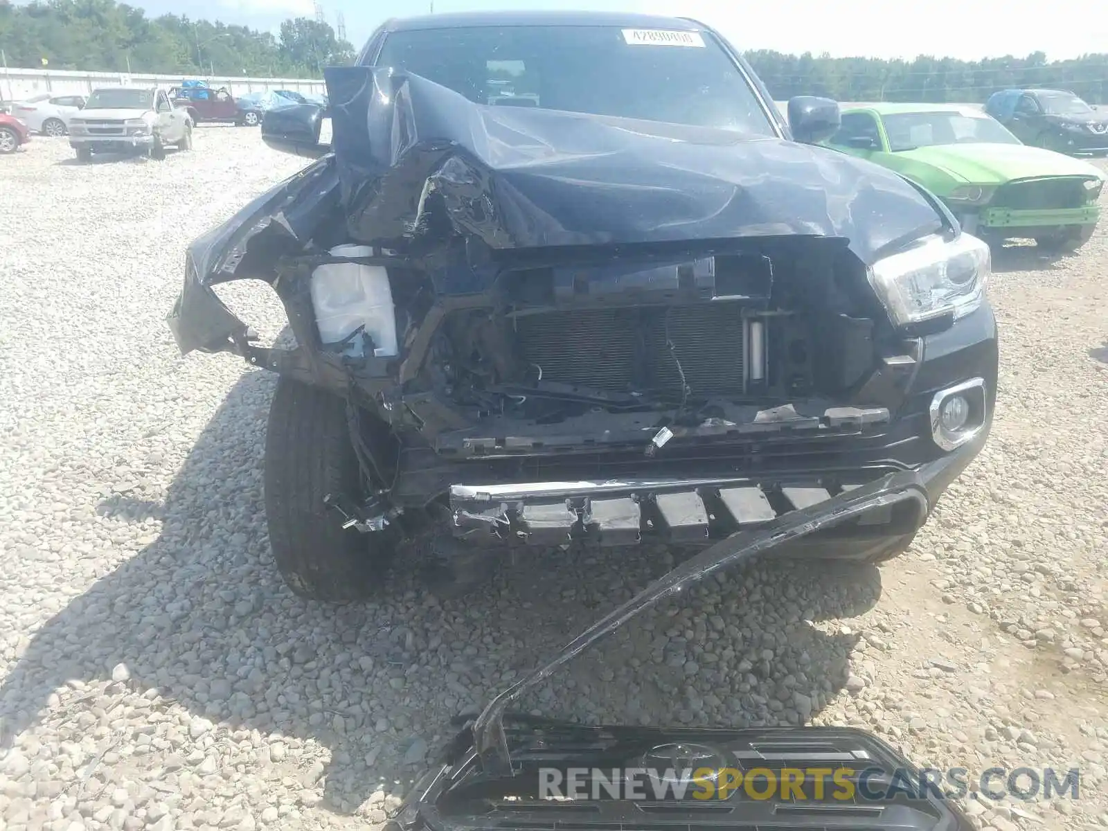 9 Photograph of a damaged car 5TFAX5GN9KX138015 TOYOTA TACOMA 2019