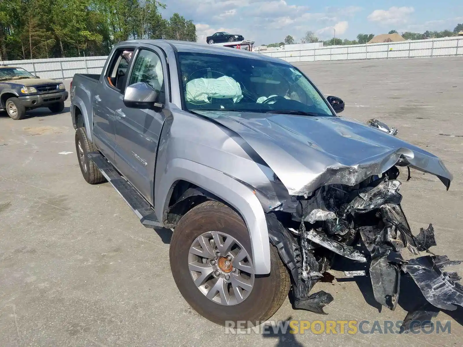 1 Photograph of a damaged car 5TFAX5GN9KX141898 TOYOTA TACOMA 2019