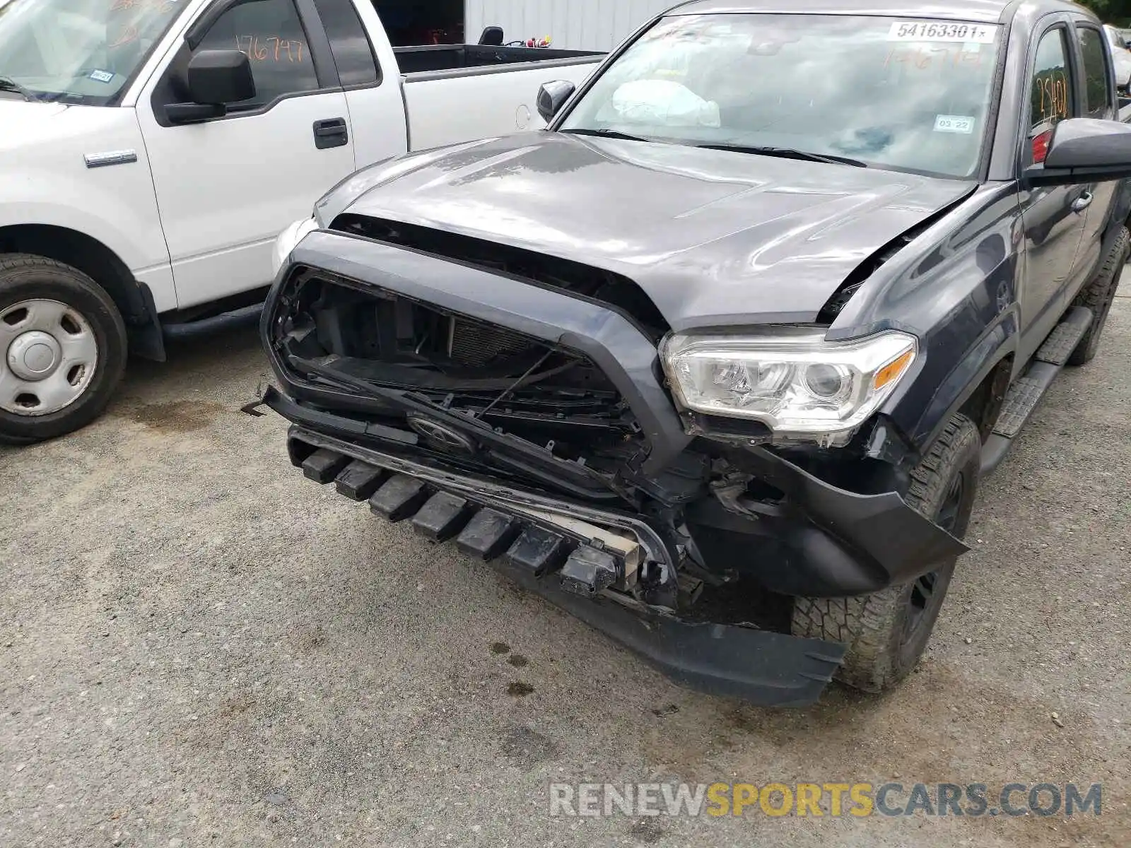 9 Photograph of a damaged car 5TFAX5GN9KX146714 TOYOTA TACOMA 2019