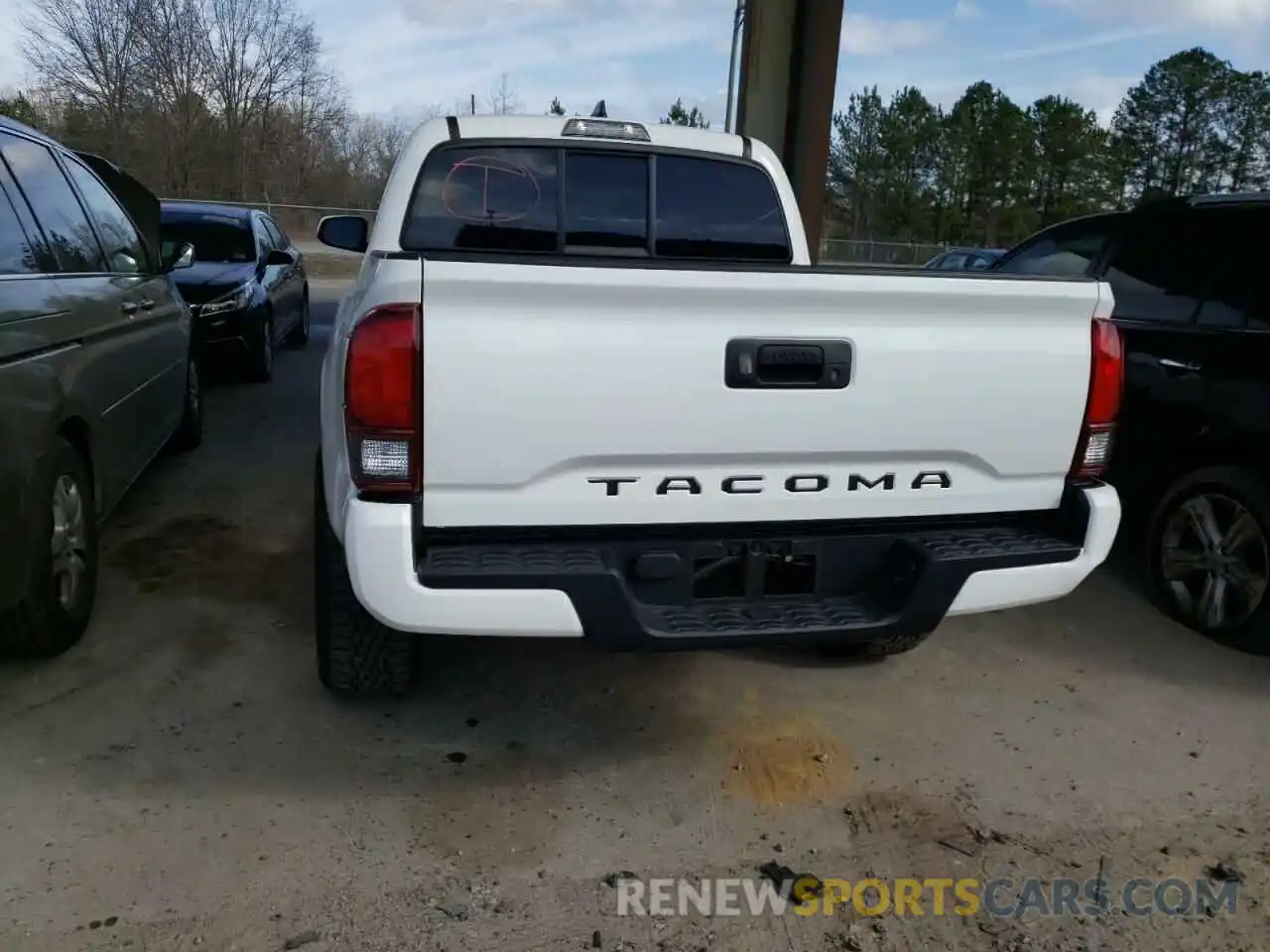 9 Photograph of a damaged car 5TFAX5GN9KX147278 TOYOTA TACOMA 2019