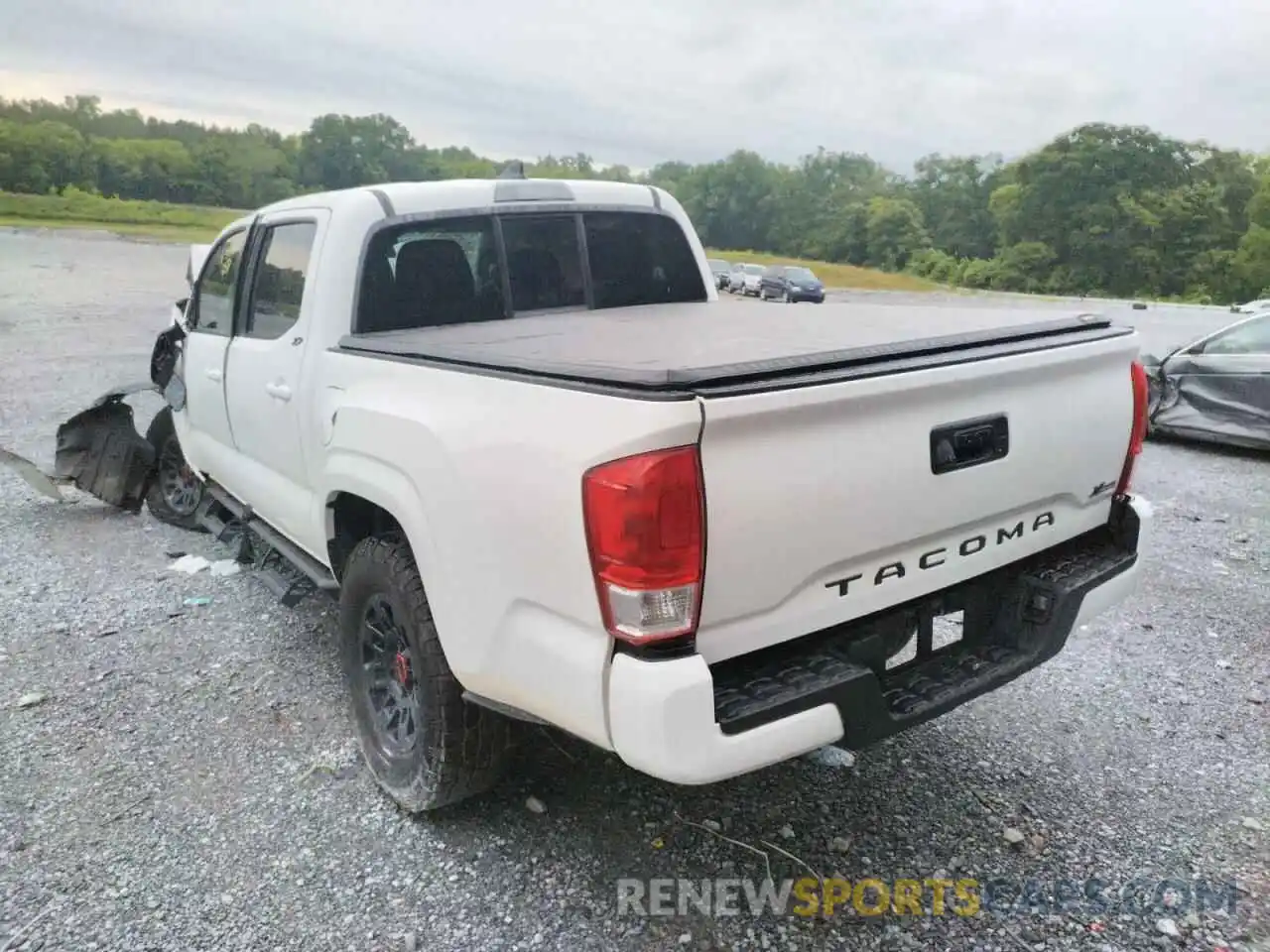 3 Фотография поврежденного автомобиля 5TFAX5GN9KX159981 TOYOTA TACOMA 2019