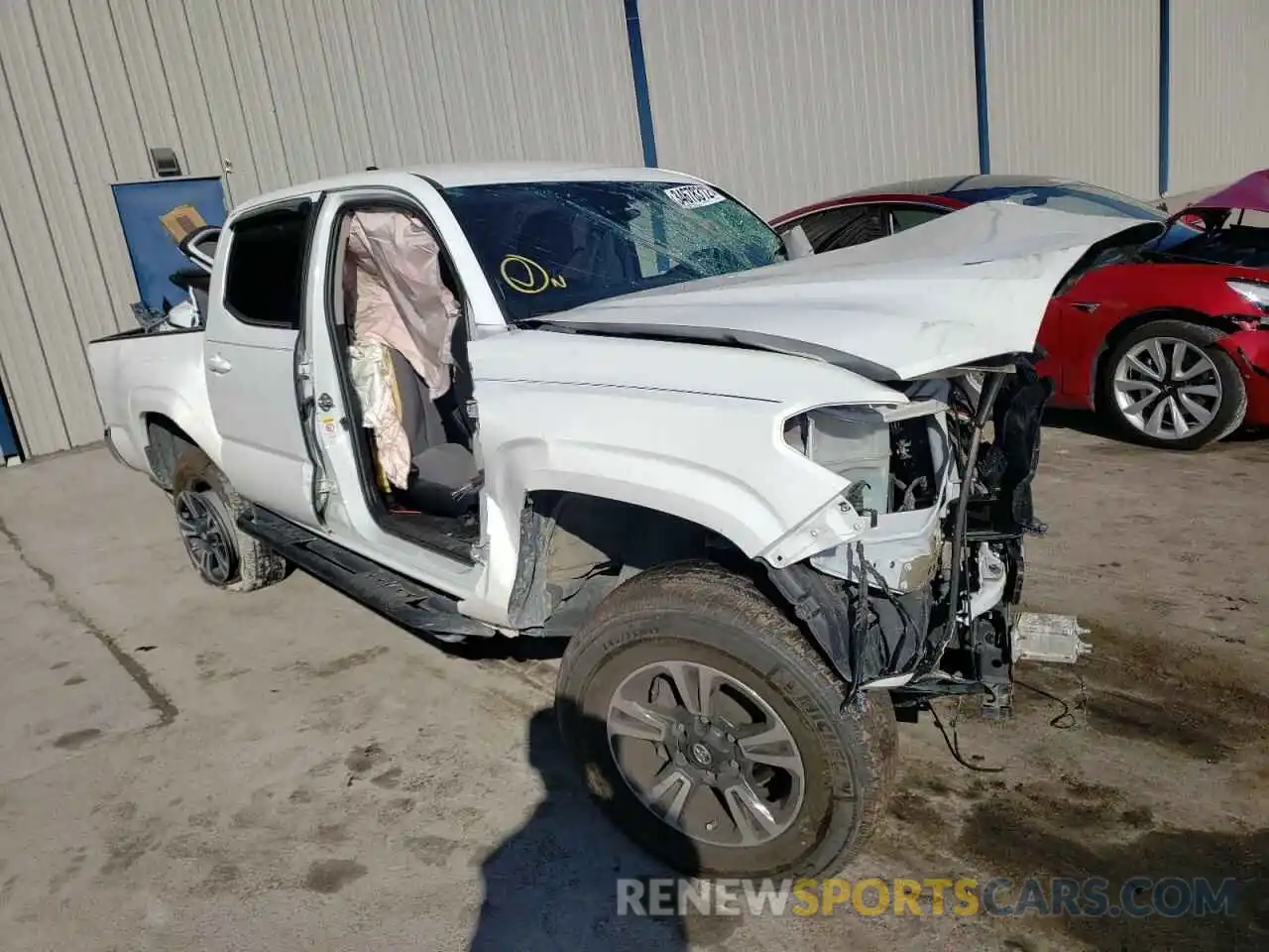 1 Photograph of a damaged car 5TFAX5GN9KX161150 TOYOTA TACOMA 2019