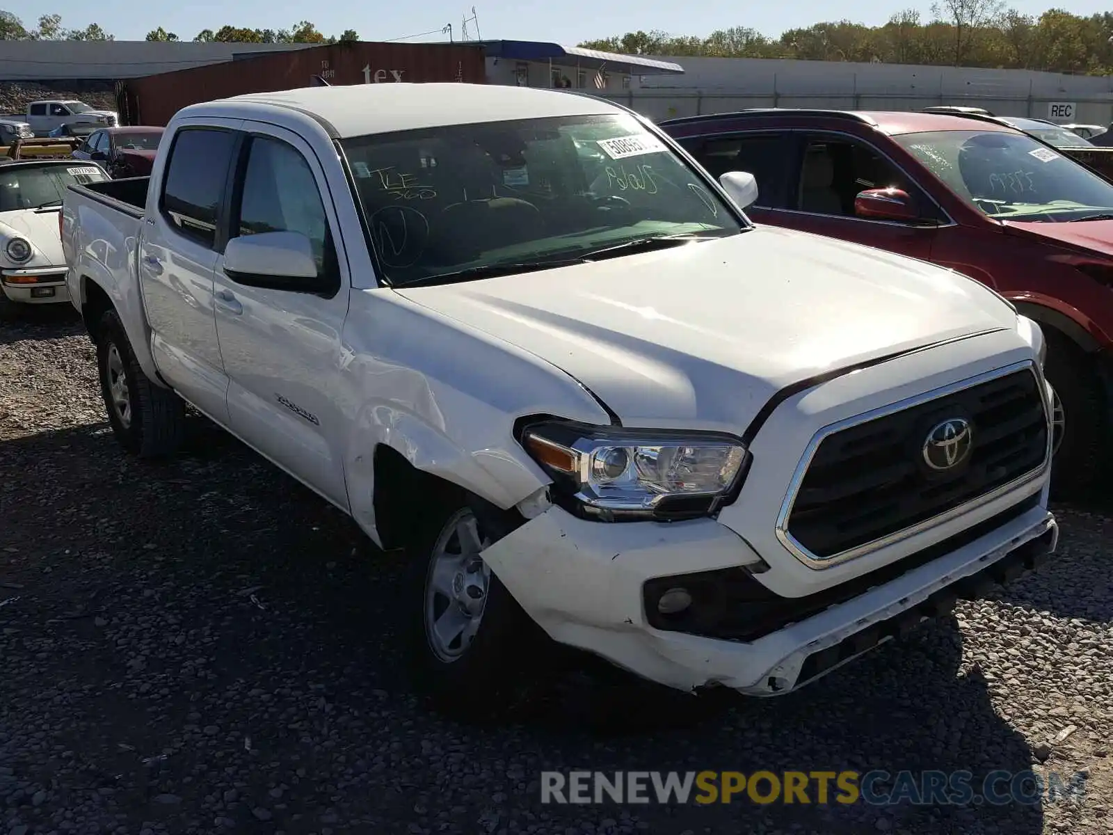 1 Photograph of a damaged car 5TFAX5GNXKX135155 TOYOTA TACOMA 2019