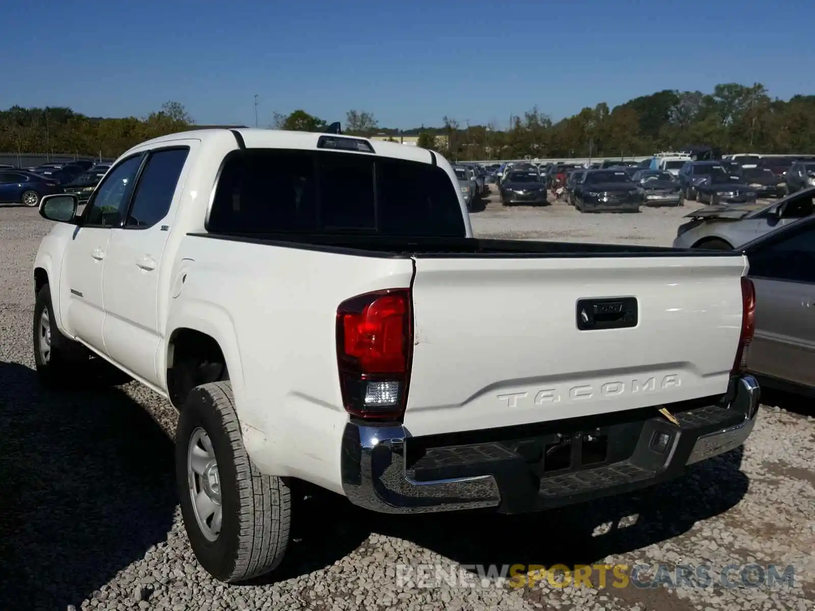 3 Photograph of a damaged car 5TFAX5GNXKX135155 TOYOTA TACOMA 2019