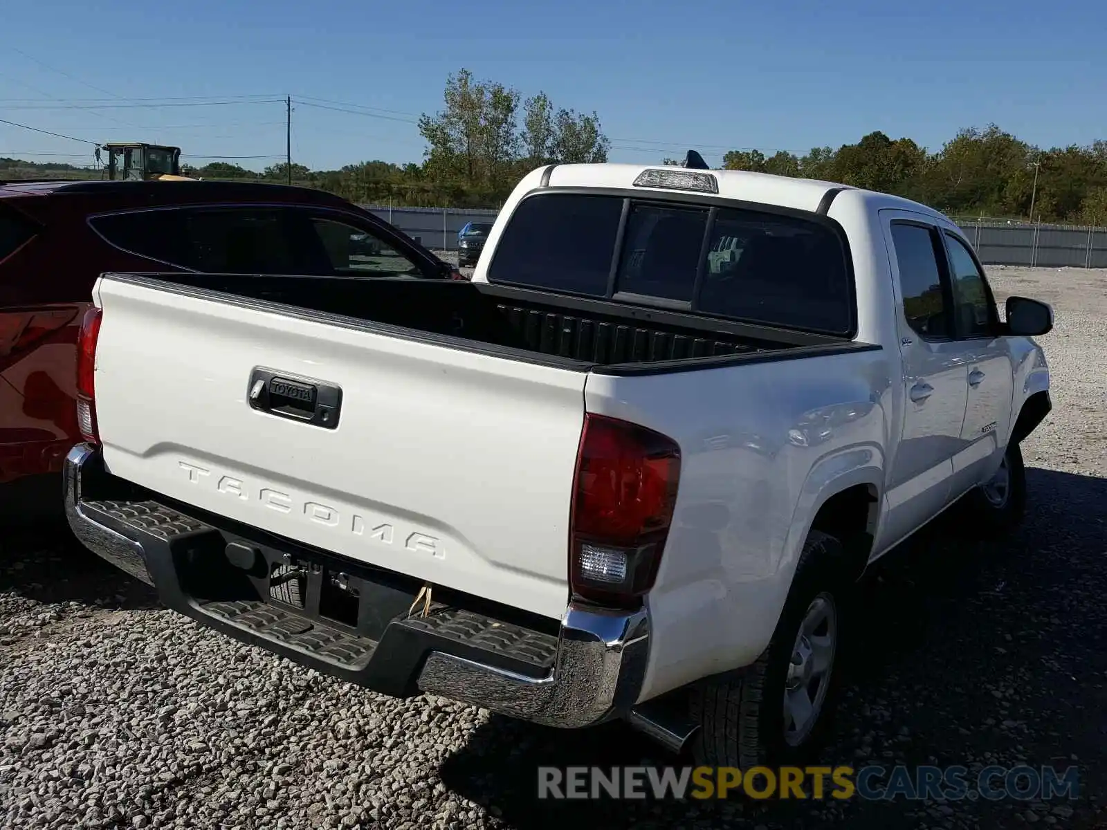 4 Photograph of a damaged car 5TFAX5GNXKX135155 TOYOTA TACOMA 2019