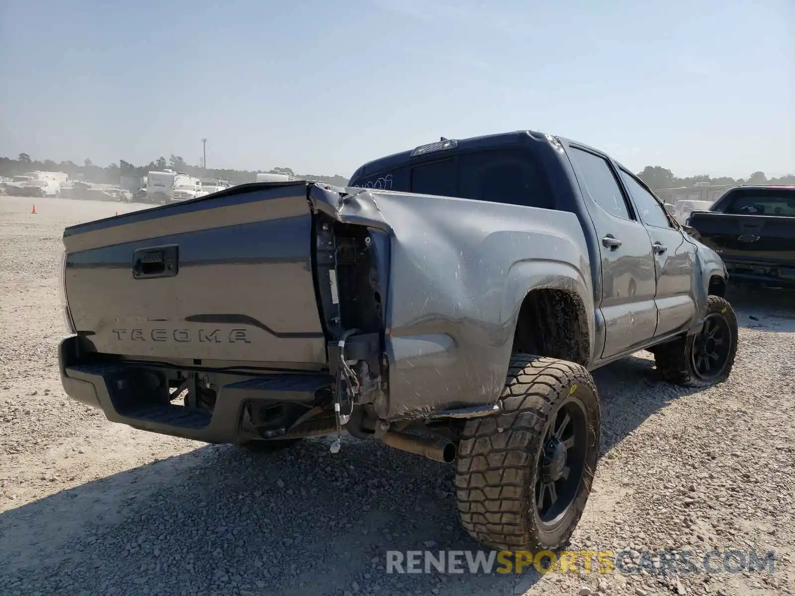 4 Photograph of a damaged car 5TFAX5GNXKX137049 TOYOTA TACOMA 2019