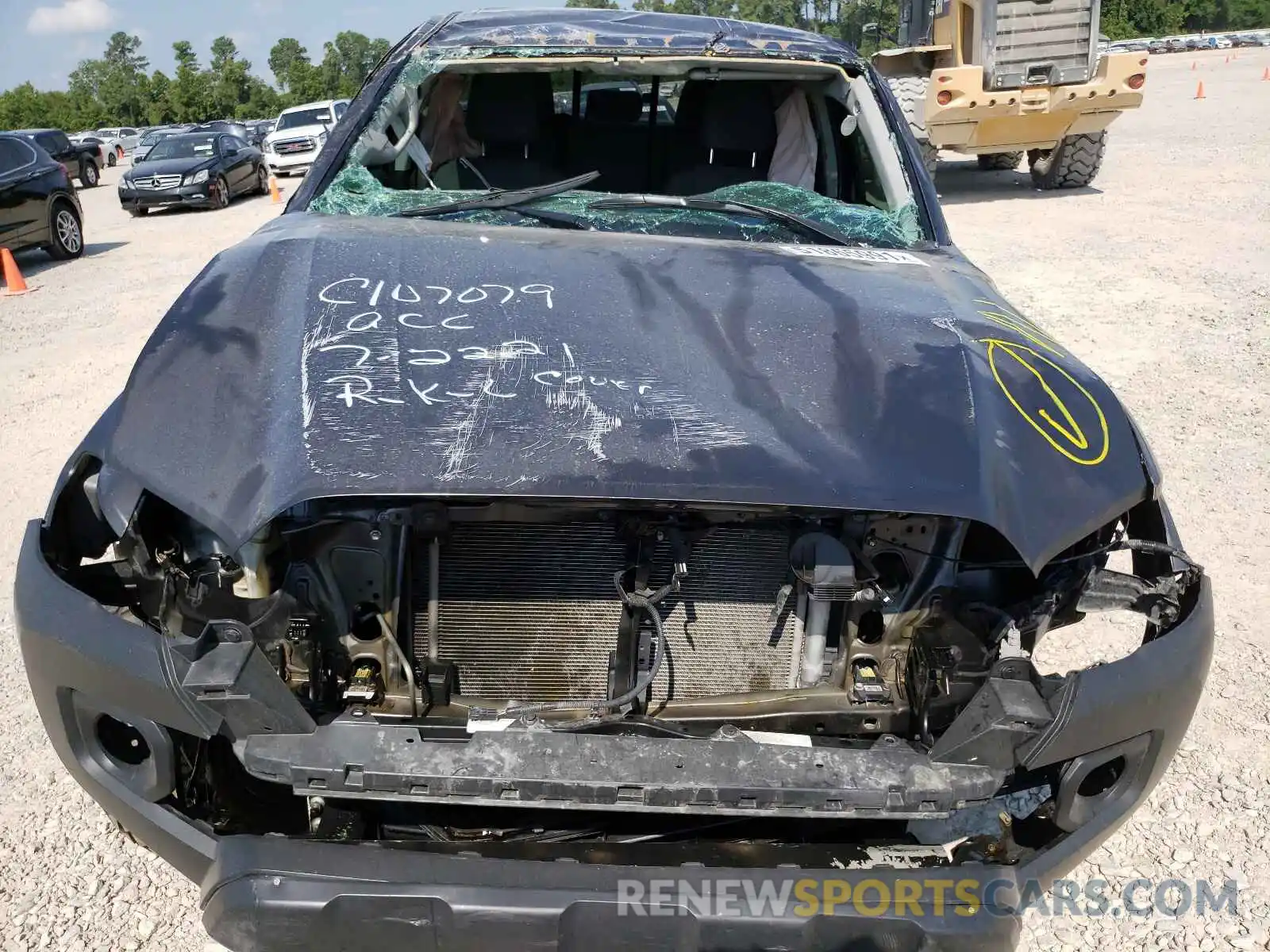 9 Photograph of a damaged car 5TFAX5GNXKX137049 TOYOTA TACOMA 2019