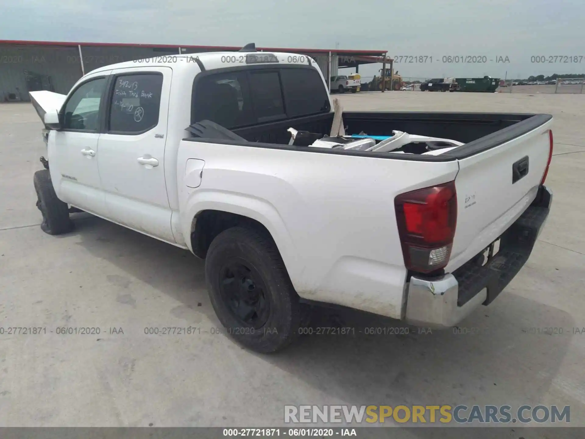 3 Фотография поврежденного автомобиля 5TFAX5GNXKX138542 TOYOTA TACOMA 2019