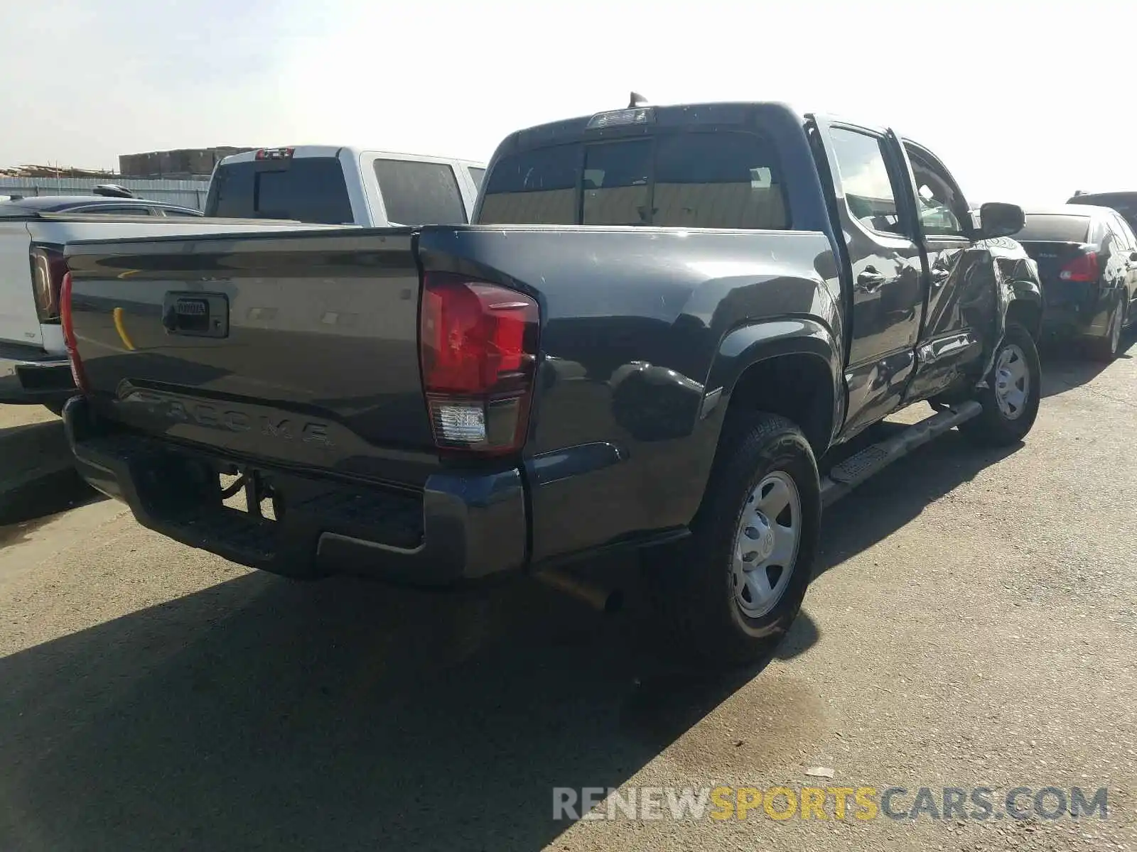 4 Photograph of a damaged car 5TFAX5GNXKX139254 TOYOTA TACOMA 2019