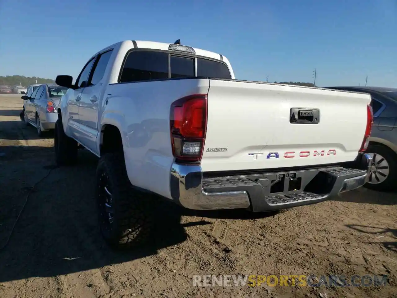 3 Photograph of a damaged car 5TFAX5GNXKX142803 TOYOTA TACOMA 2019