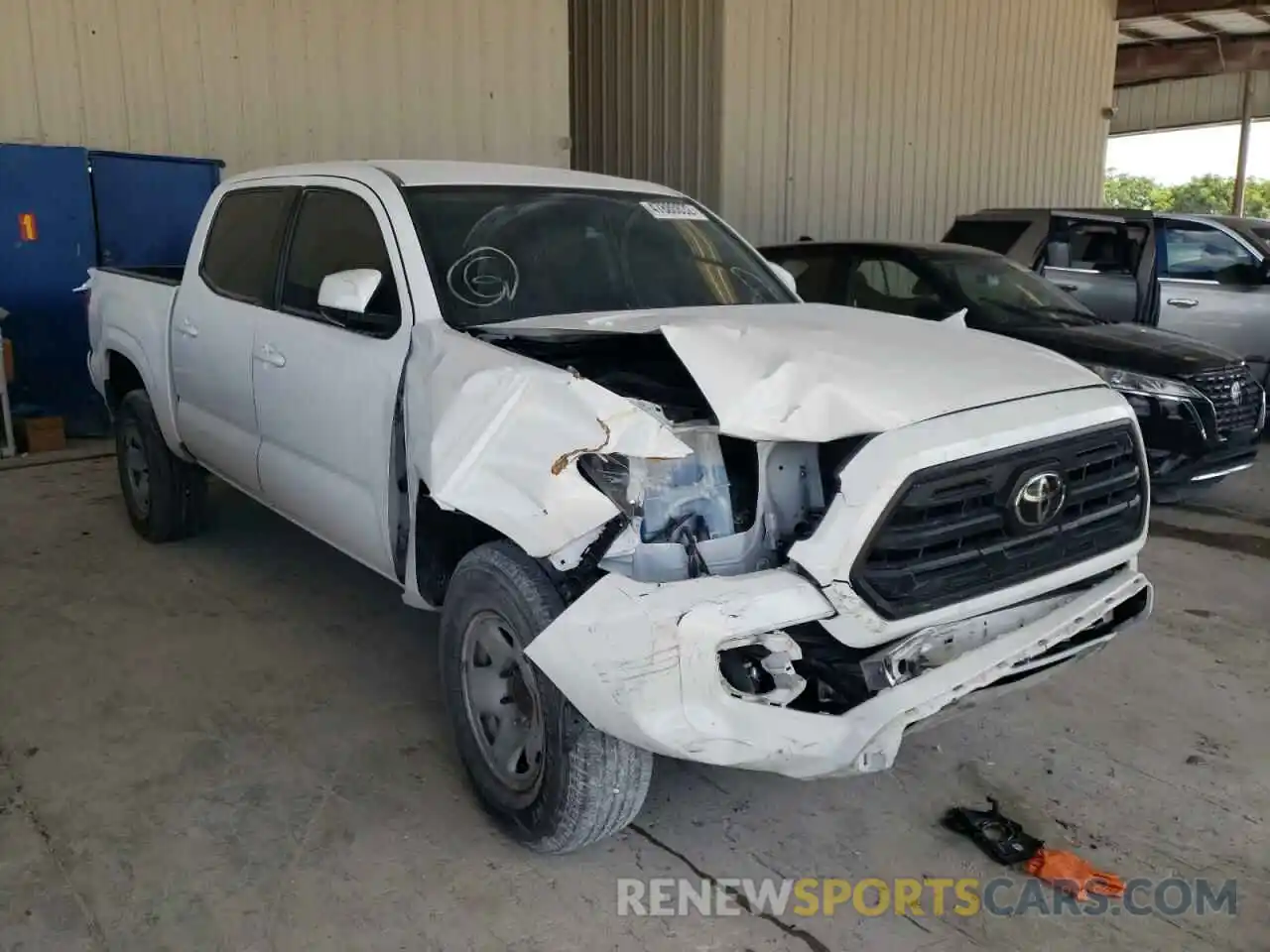 1 Photograph of a damaged car 5TFAX5GNXKX150206 TOYOTA TACOMA 2019