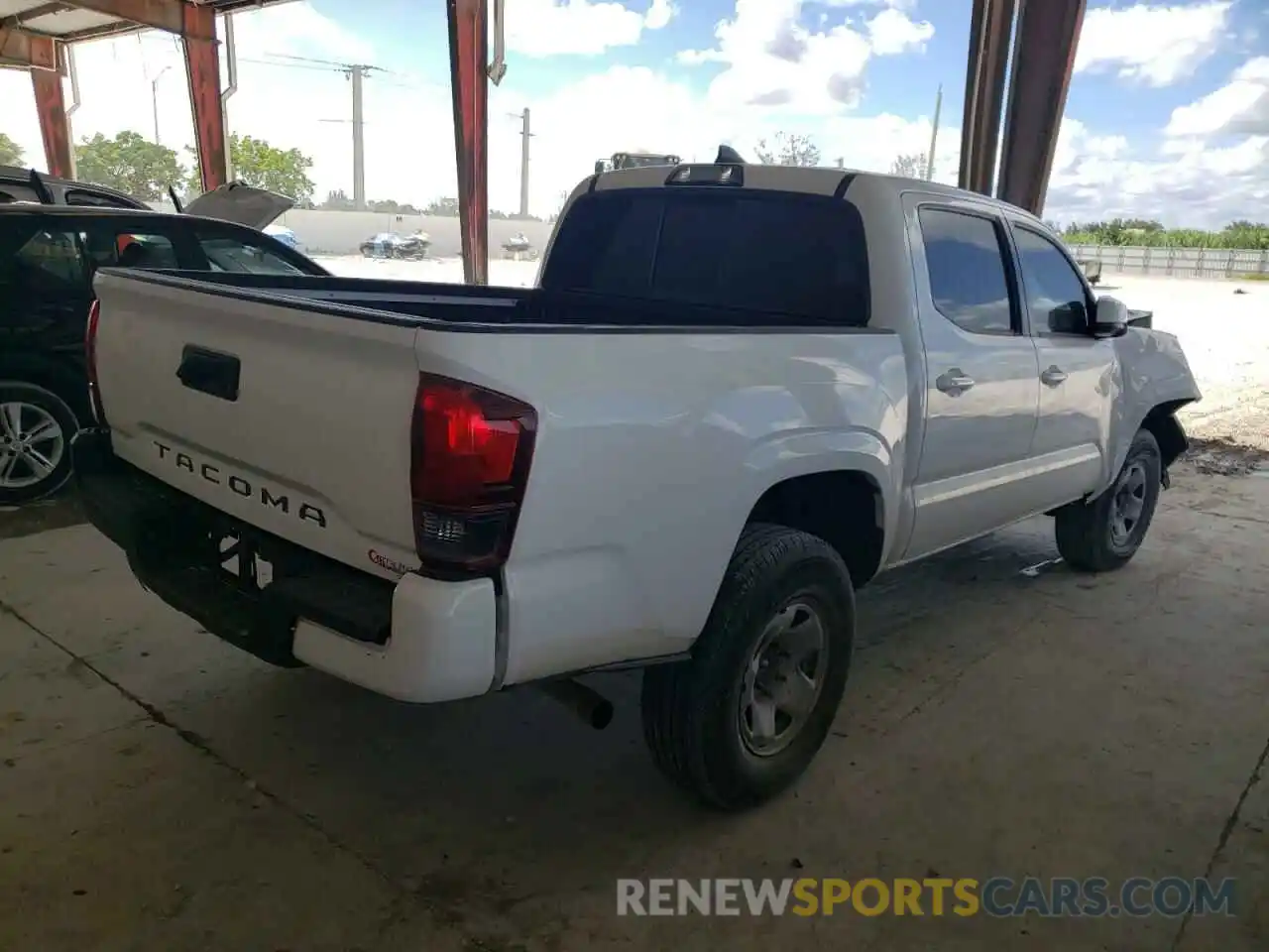 3 Photograph of a damaged car 5TFAX5GNXKX150206 TOYOTA TACOMA 2019