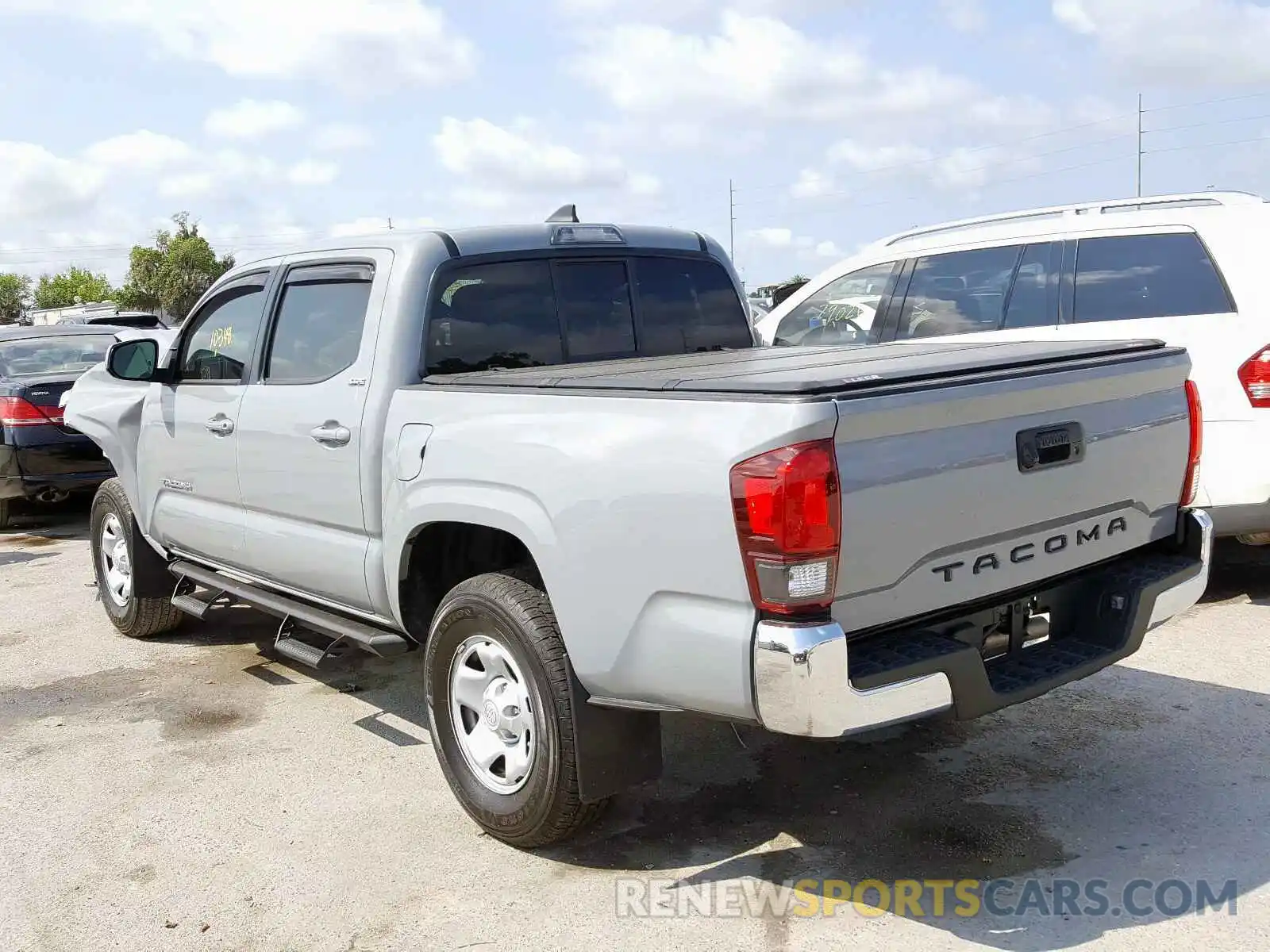 3 Photograph of a damaged car 5TFAX5GNXKX155762 TOYOTA TACOMA 2019