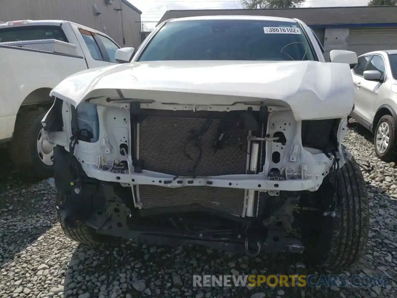 9 Photograph of a damaged car 5TFAX5GNXKX158547 TOYOTA TACOMA 2019