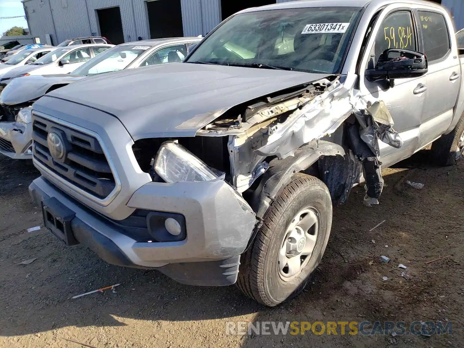 9 Photograph of a damaged car 5TFAX5GNXKX161657 TOYOTA TACOMA 2019