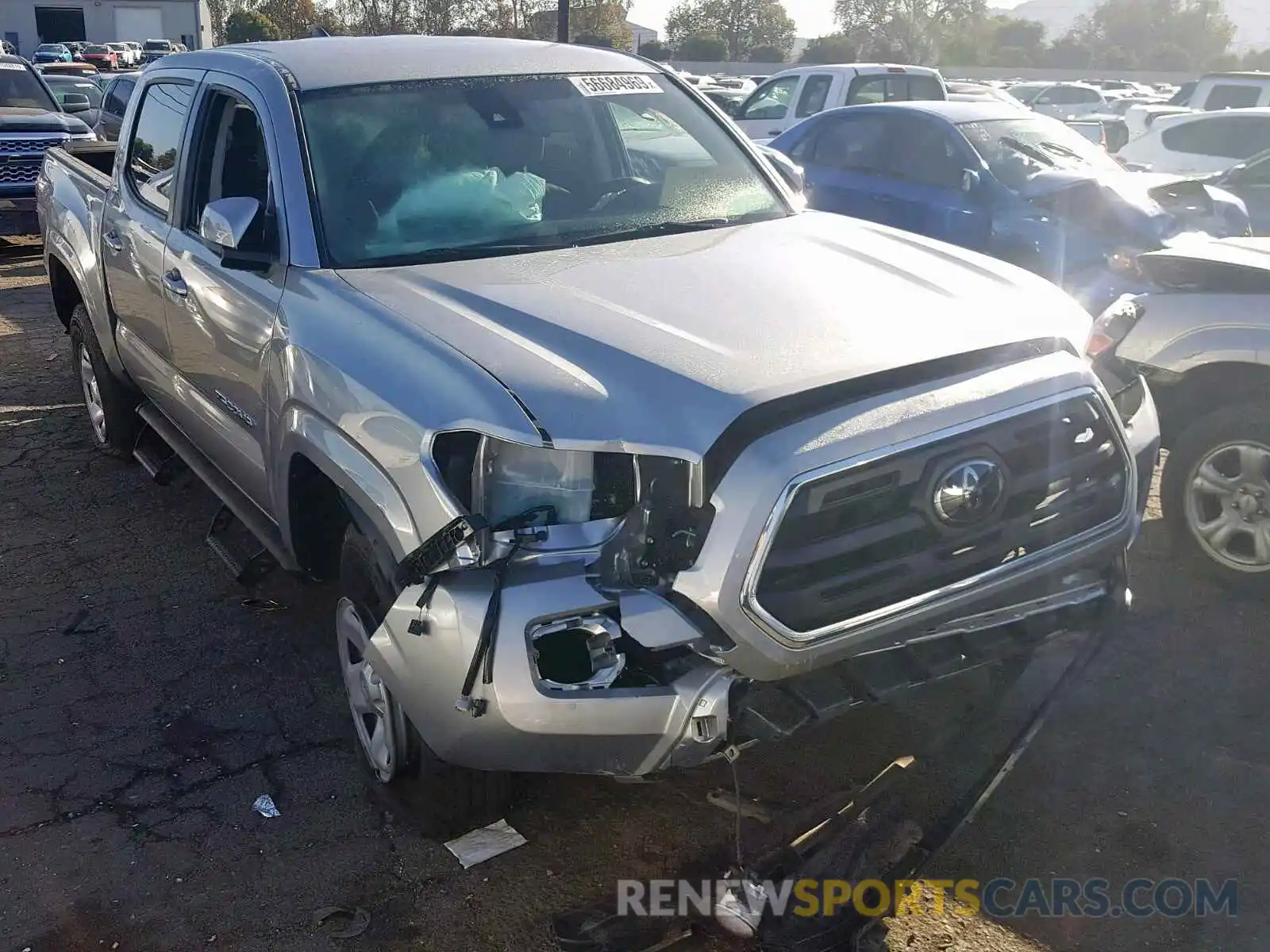 1 Photograph of a damaged car 5TFAX5GNXKX162565 TOYOTA TACOMA 2019