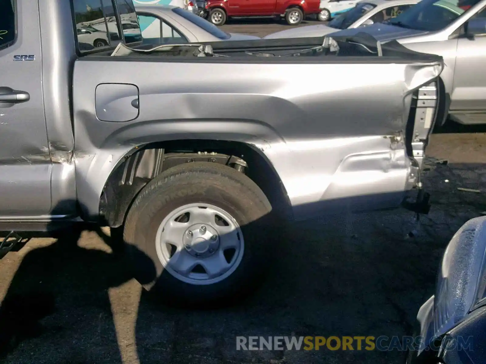 9 Photograph of a damaged car 5TFAX5GNXKX162565 TOYOTA TACOMA 2019