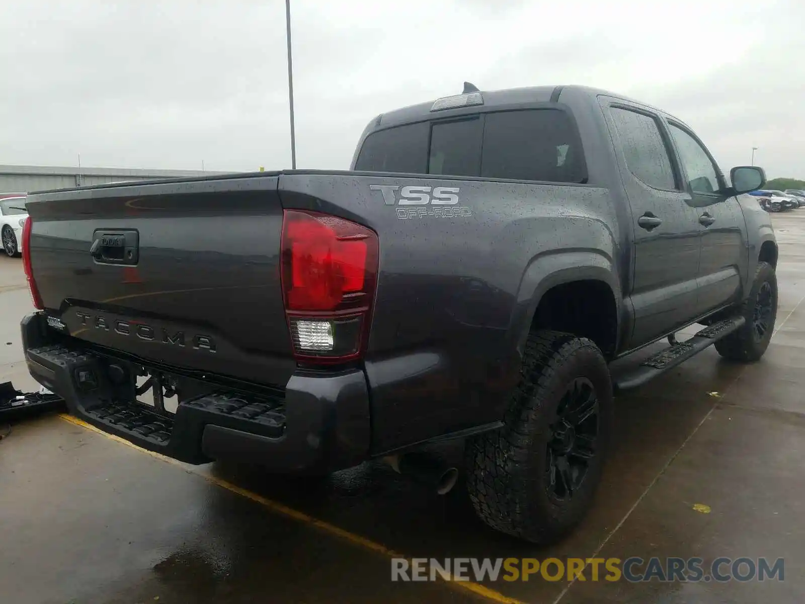 4 Photograph of a damaged car 5TFAX5GNXKX164400 TOYOTA TACOMA 2019