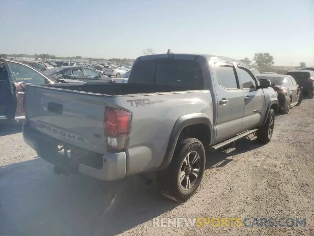 4 Photograph of a damaged car 5TFAZ5CN0KX075631 TOYOTA TACOMA 2019