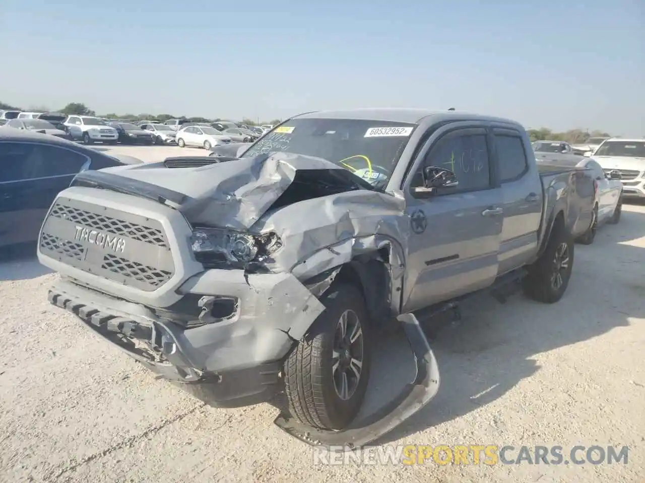 9 Photograph of a damaged car 5TFAZ5CN0KX075631 TOYOTA TACOMA 2019