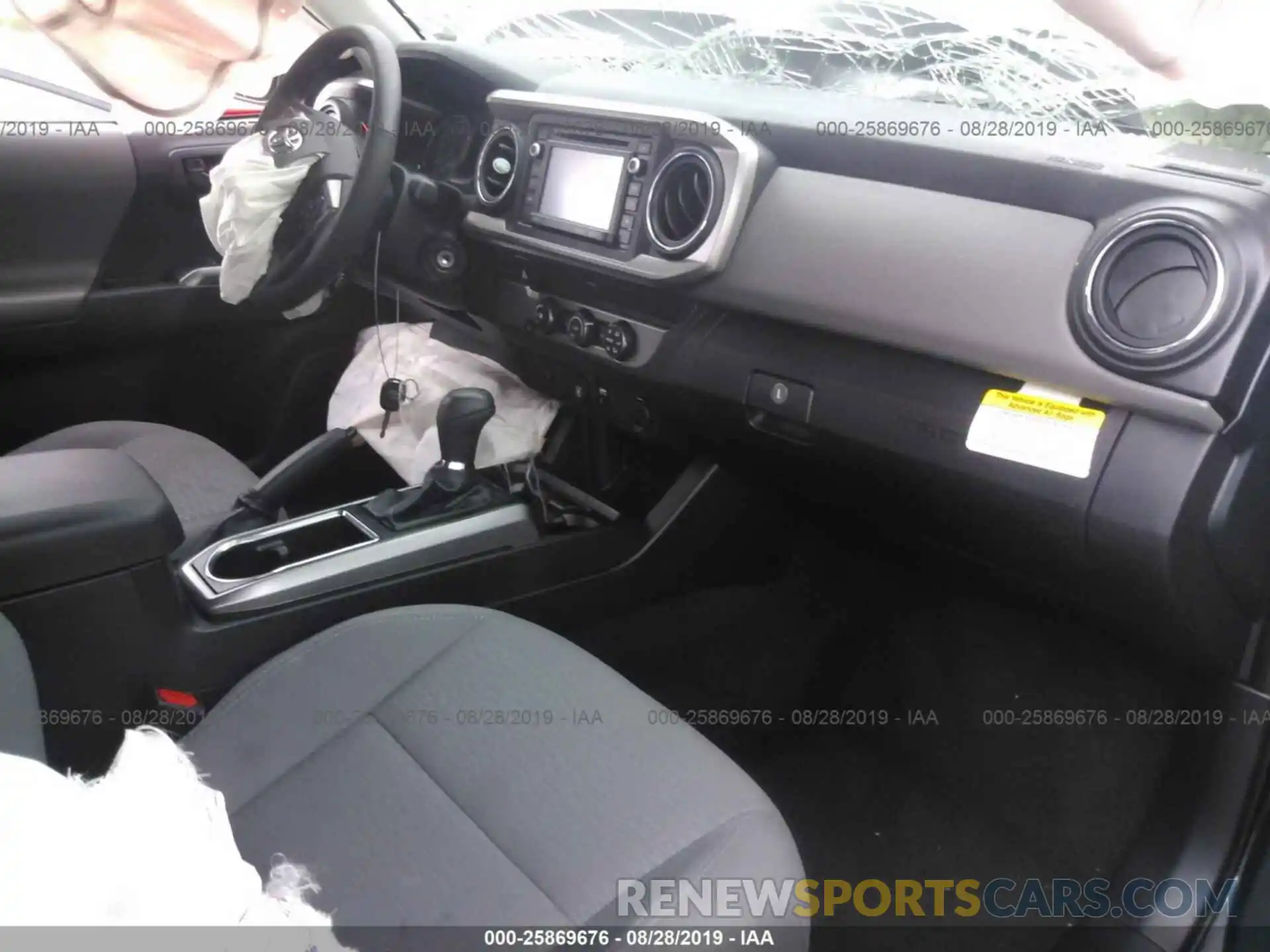 5 Photograph of a damaged car 5TFAZ5CN0KX078691 TOYOTA TACOMA 2019