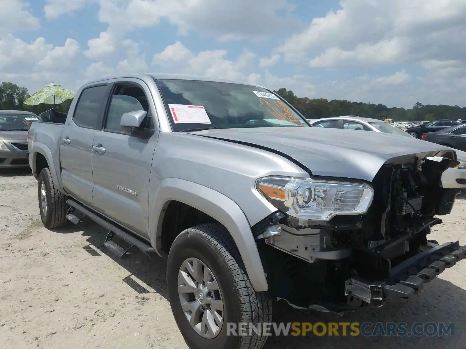 1 Photograph of a damaged car 5TFAZ5CN0KX084913 TOYOTA TACOMA 2019