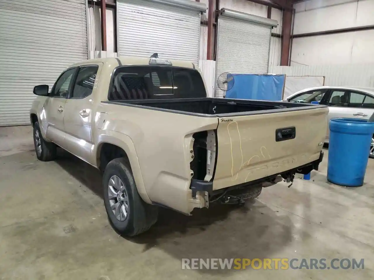 3 Photograph of a damaged car 5TFAZ5CN0KX085656 TOYOTA TACOMA 2019