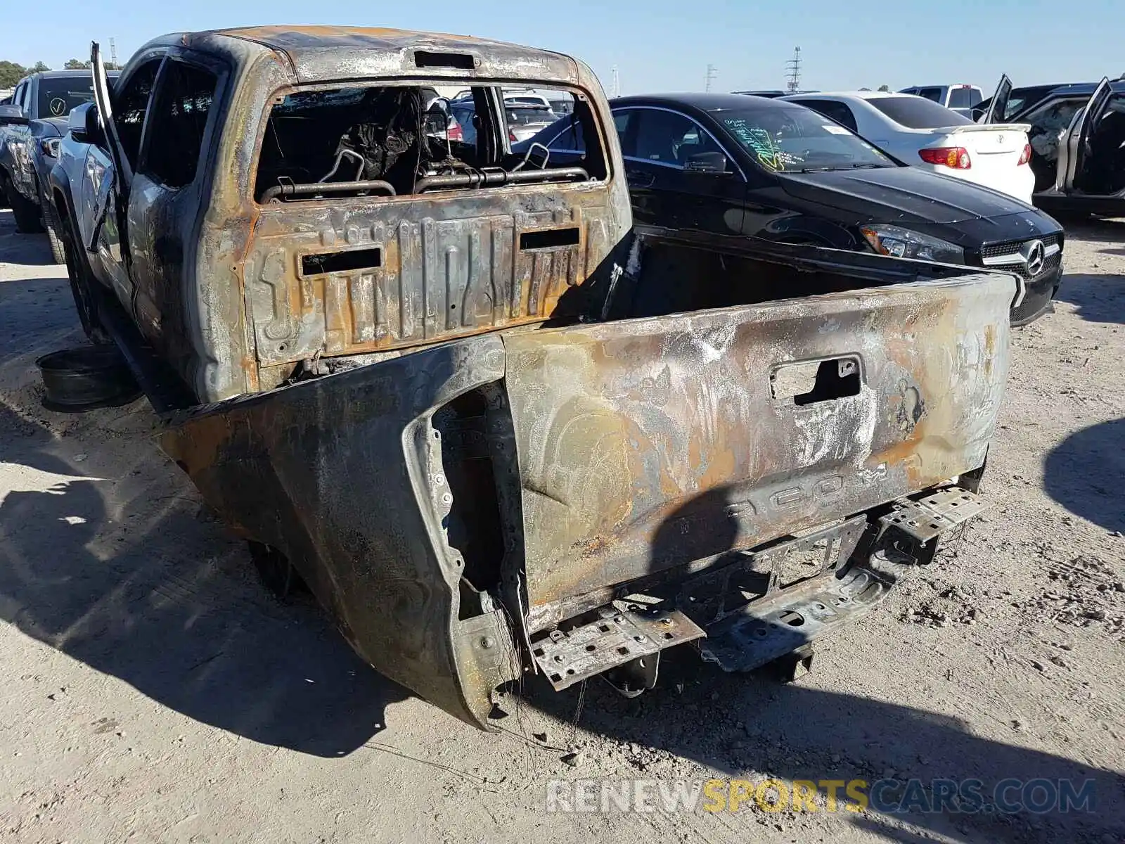 3 Photograph of a damaged car 5TFAZ5CN0KX086936 TOYOTA TACOMA 2019