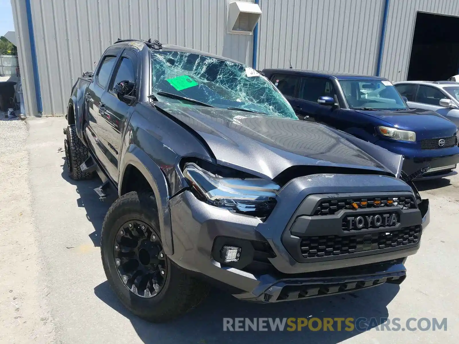 1 Photograph of a damaged car 5TFAZ5CN1KX075962 TOYOTA TACOMA 2019