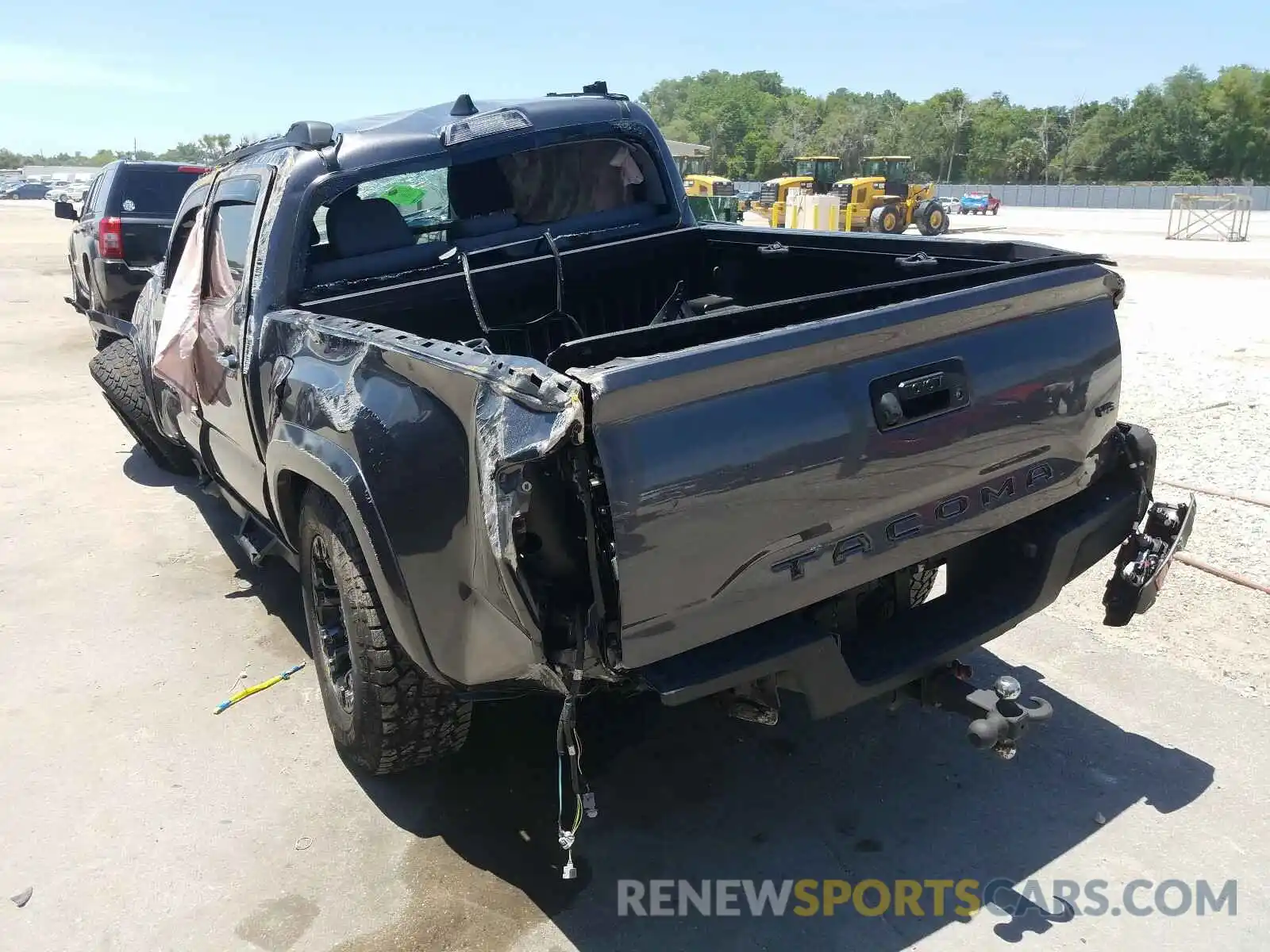 3 Photograph of a damaged car 5TFAZ5CN1KX075962 TOYOTA TACOMA 2019