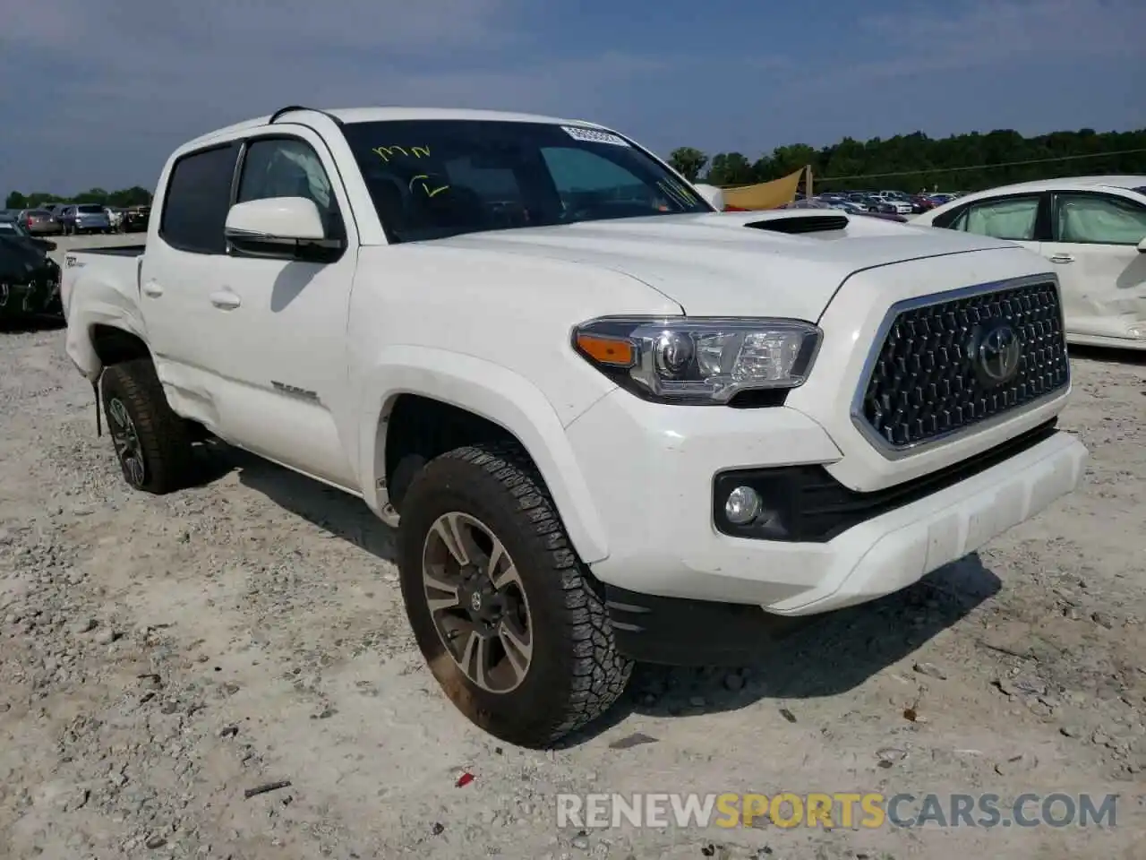 1 Photograph of a damaged car 5TFAZ5CN1KX077047 TOYOTA TACOMA 2019