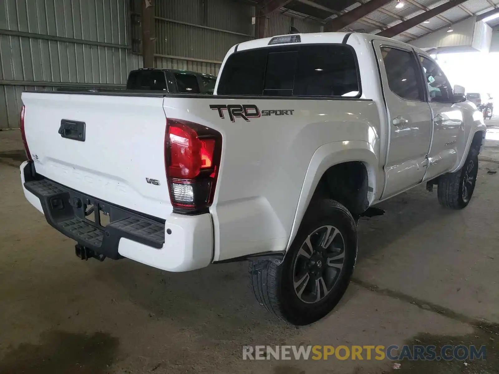 4 Фотография поврежденного автомобиля 5TFAZ5CN1KX077565 TOYOTA TACOMA 2019