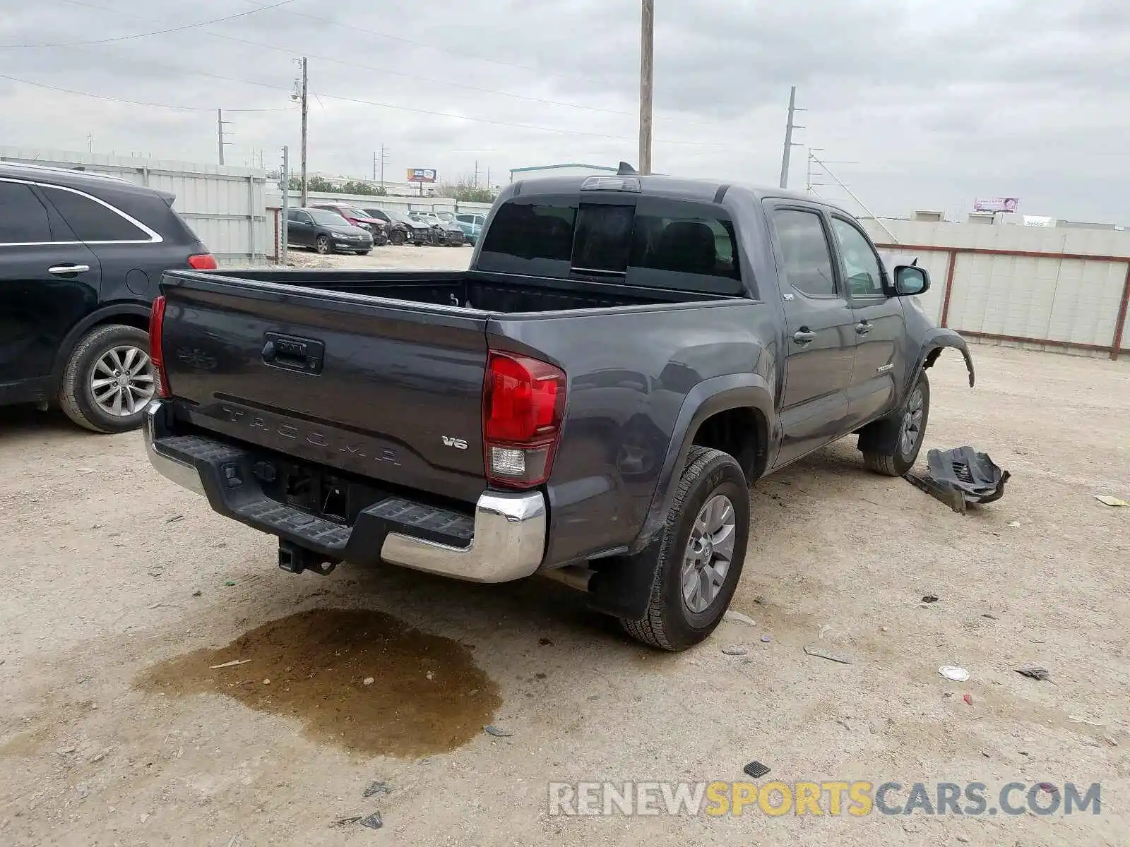 4 Photograph of a damaged car 5TFAZ5CN1KX084242 TOYOTA TACOMA 2019