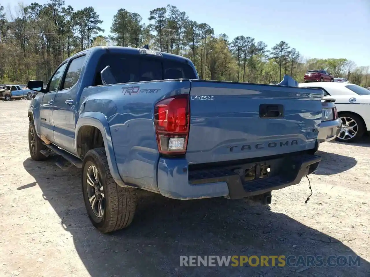 3 Photograph of a damaged car 5TFAZ5CN1KX085679 TOYOTA TACOMA 2019