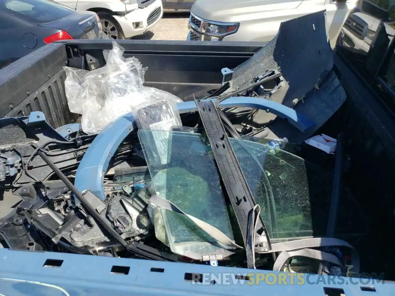 9 Photograph of a damaged car 5TFAZ5CN1KX085679 TOYOTA TACOMA 2019