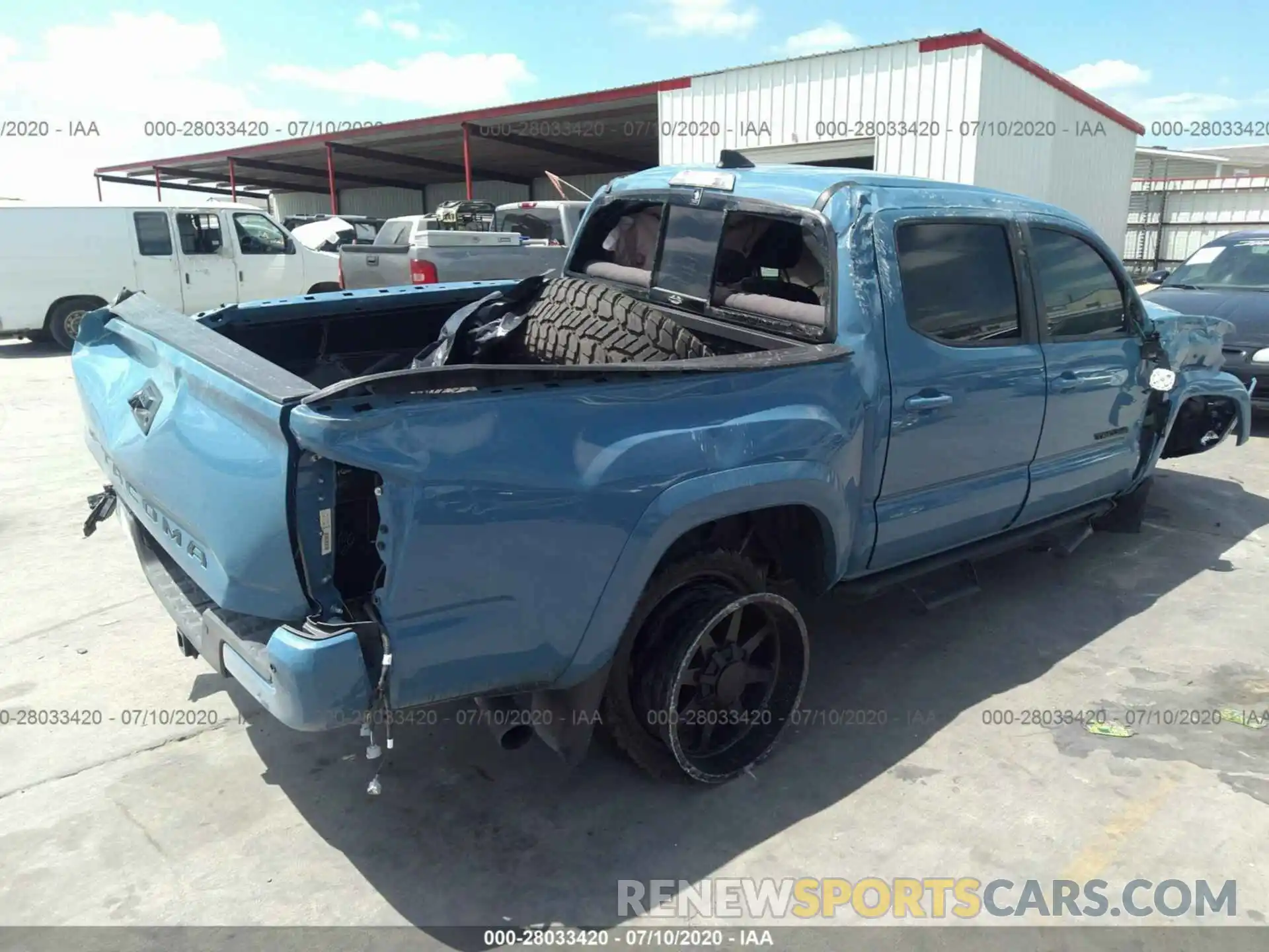 4 Photograph of a damaged car 5TFAZ5CN1KX086198 TOYOTA TACOMA 2019